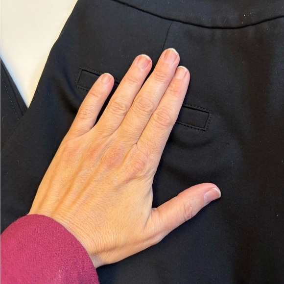 Reitmans Black Straight Leg mid rise Pants women's Petite size 2 - Picture 6 of 10